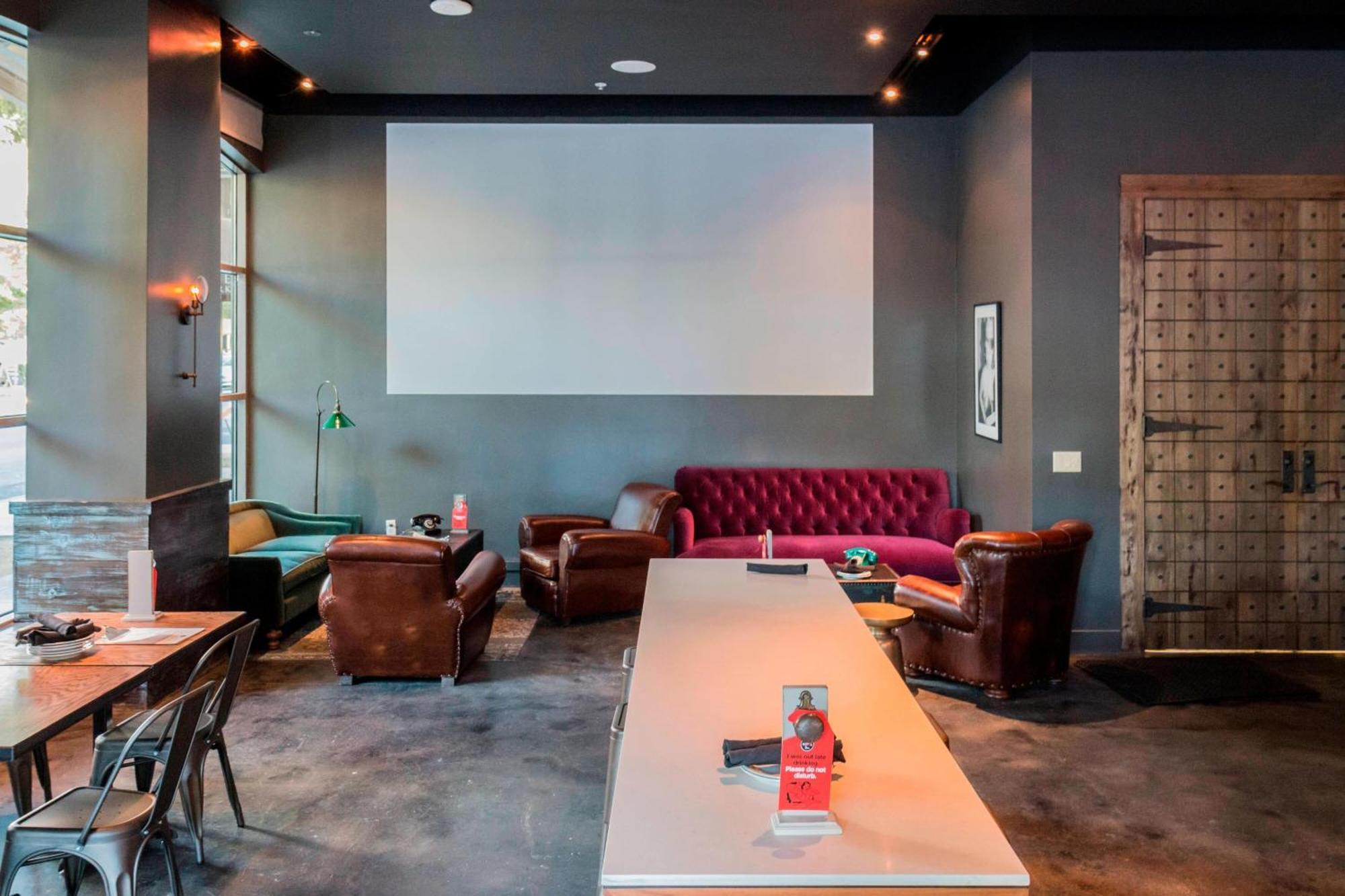 By Marriott Downtown At Capitol Park Hotel 3*