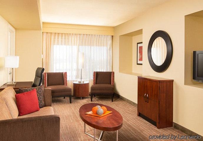 By Marriott Downtown At Capitol Park Hotel